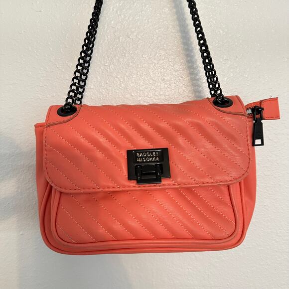 Badgley Mischka Coral Quilted Vegan Leather Shoulder Or Cross Body Pockets Purse - Picture 3 of 16